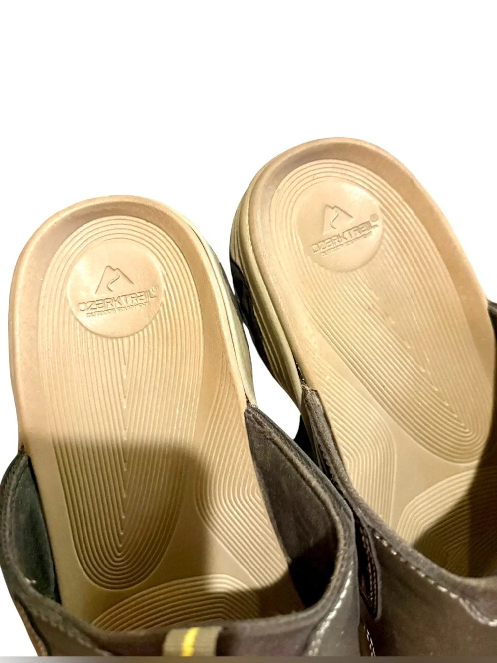 Ozark Trail Men's River Slide Brown / Tan Slip On Sandals